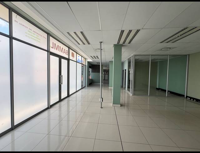 221M² RETAIL TO LET IN KYA SANDS